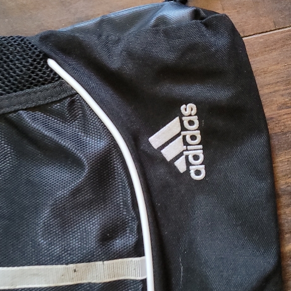 ADIDAS DRAWSTRING BAG - Picture 3 of 8
